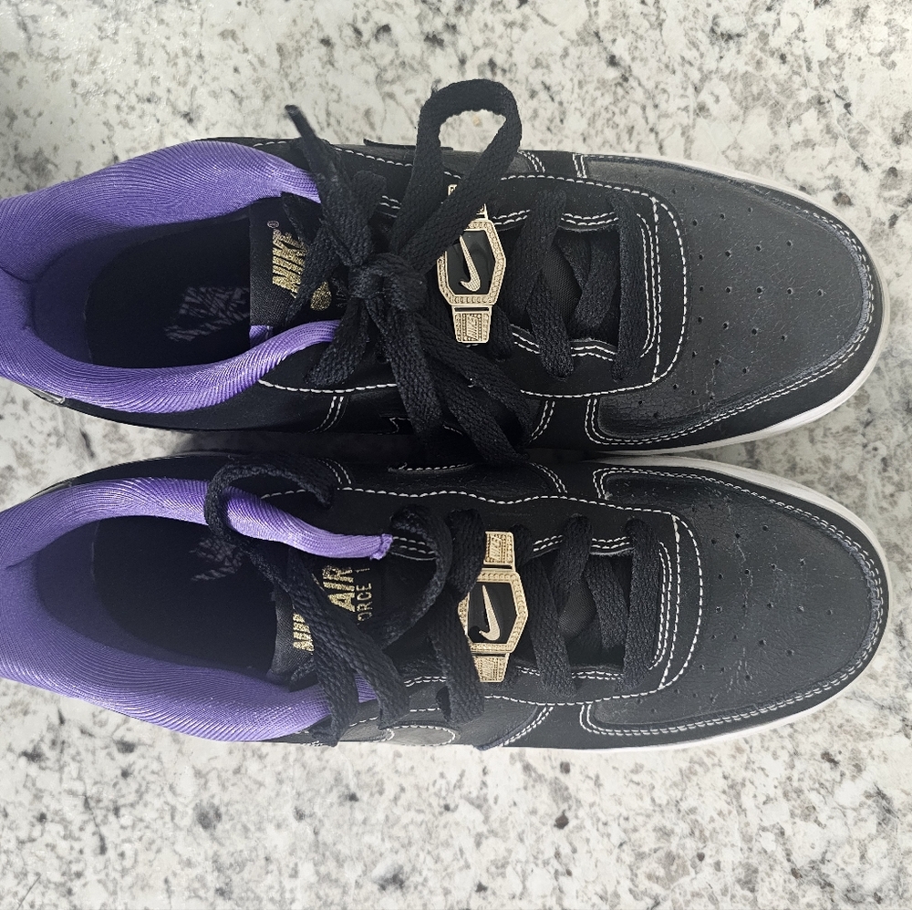 Nike Air Force 1 LV8
